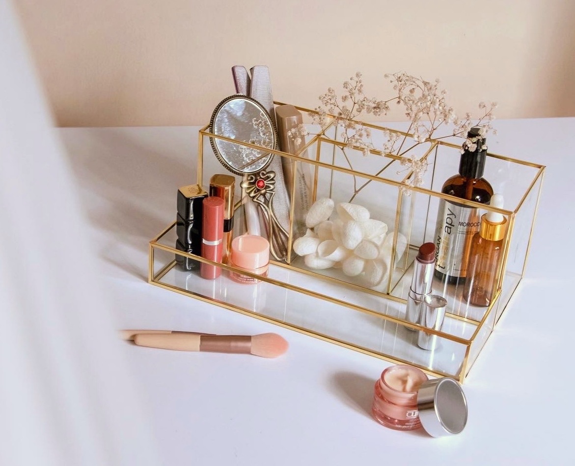 استند آرایشی شیشه ای مدل ماه
